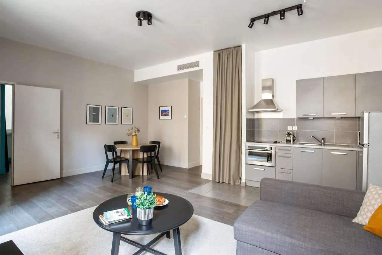 Large Modern And Calm Flat At The Doors Of Panier In Marseille - Welkeys Apartment