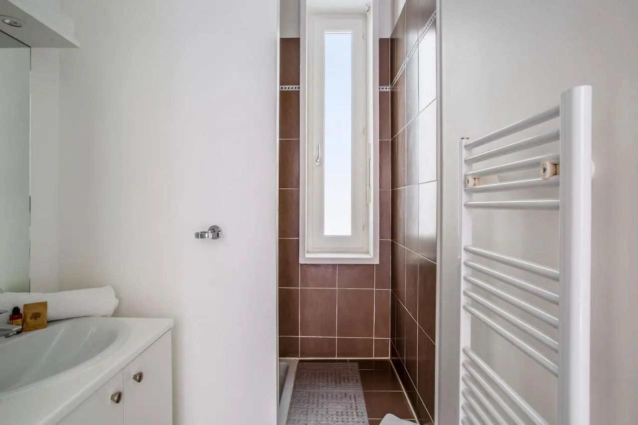 Large Modern And Calm Flat At The Doors Of Panier In Marseille - Welkeys Apartment
