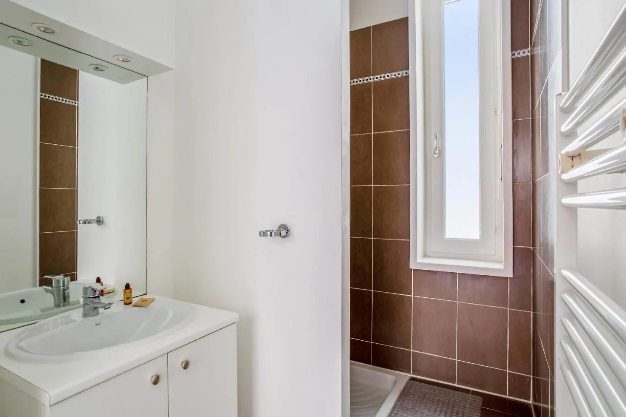 Large Modern And Calm Flat At The Doors Of Panier In Marseille - Welkeys Apartment